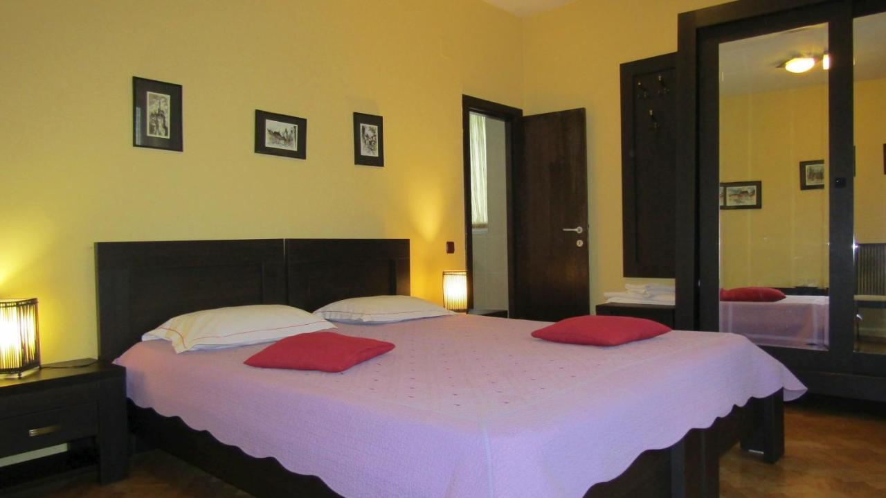 Rami House Central Double Rooms Brasov Ngoại thất bức ảnh