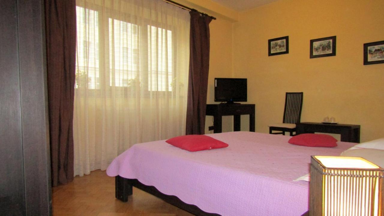Rami House Central Double Rooms Brasov Ngoại thất bức ảnh