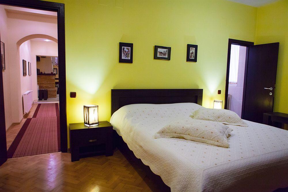 Rami House Central Double Rooms Brasov Ngoại thất bức ảnh