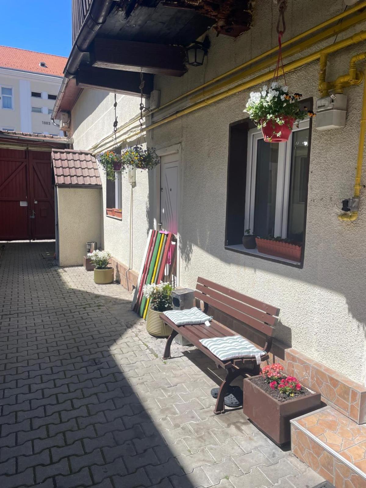 Rami House Central Double Rooms Brasov Ngoại thất bức ảnh