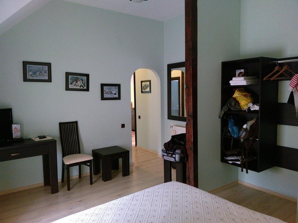 Rami House Central Double Rooms Brasov Phòng bức ảnh