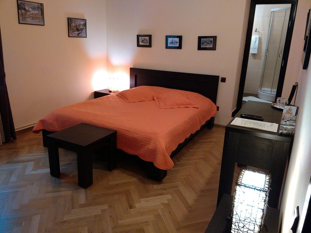 Rami House Central Double Rooms Brasov Phòng bức ảnh